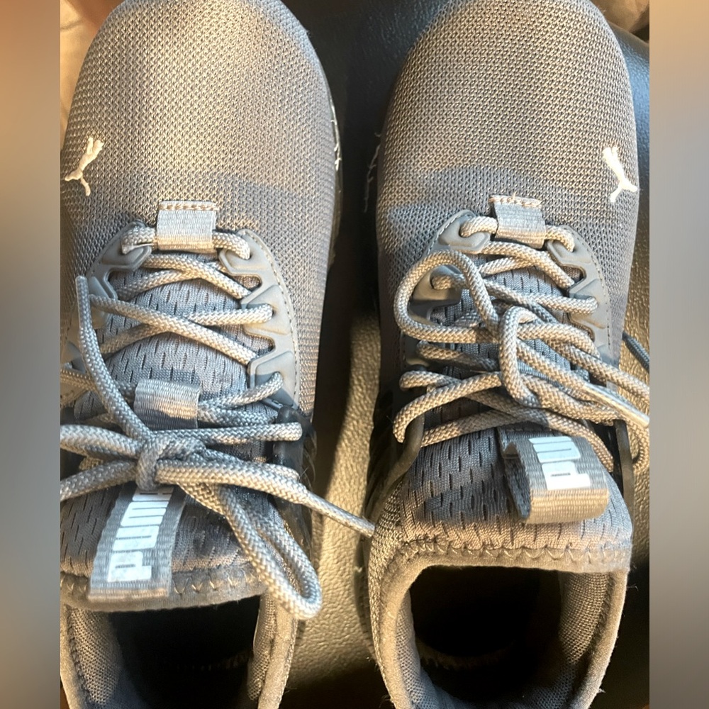 Puma Boys Size 6 I believe these are the Pacer Future Sneakers. - Picture 2 of 5